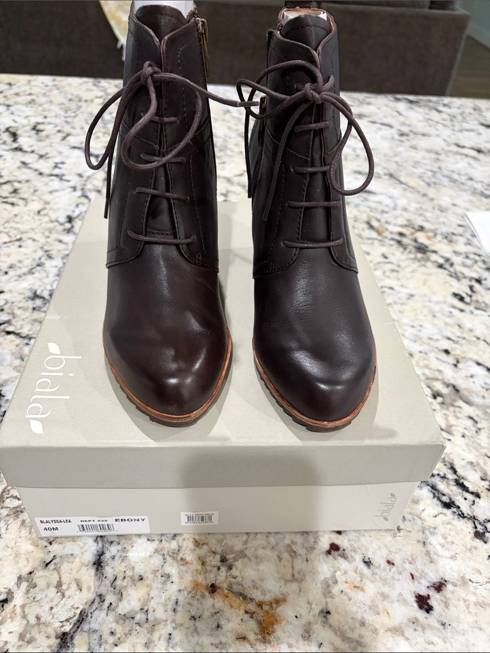 Biala Sz40M (aka 10M) Women's Lace-Up Ankle Boot in Dark Brown Leather